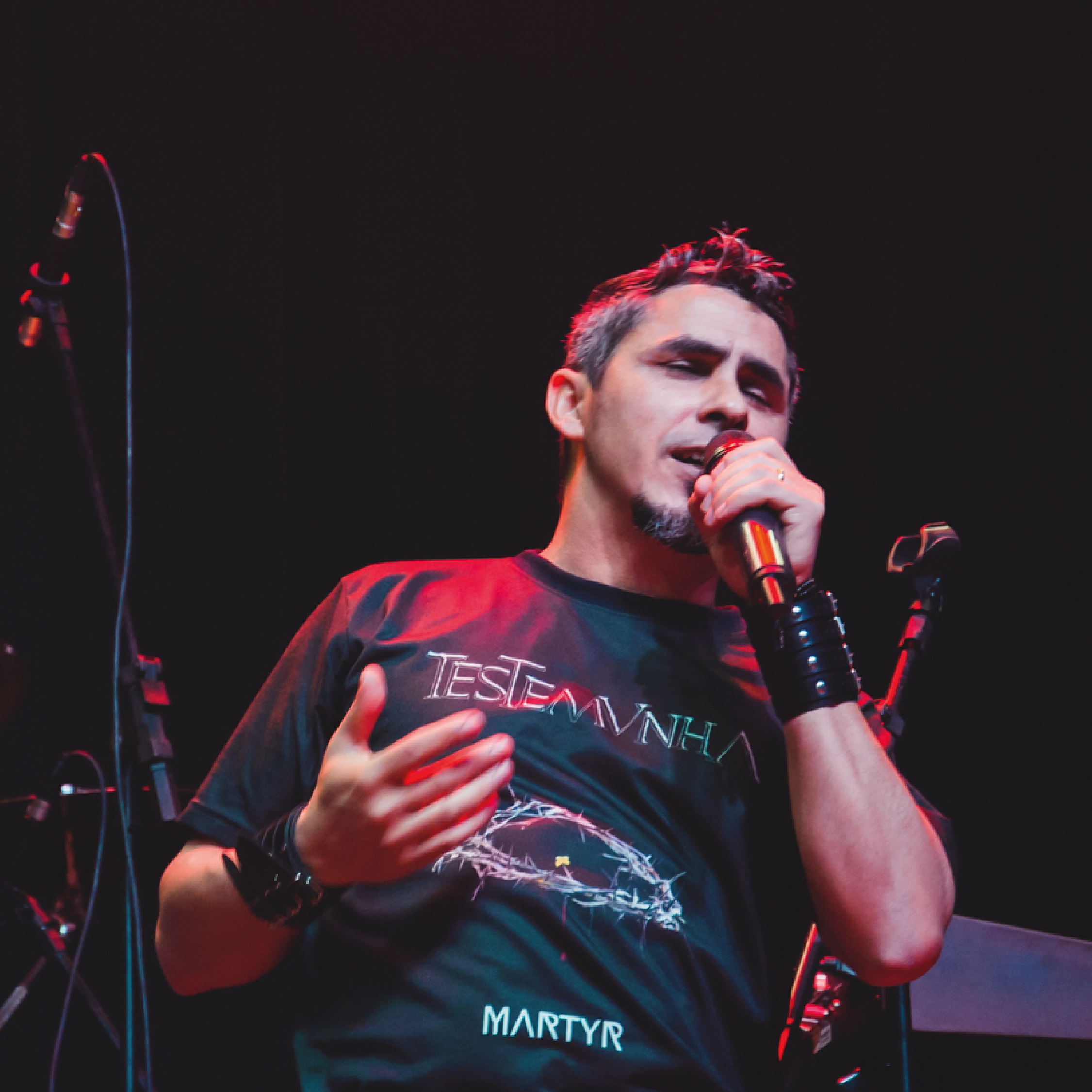 Camiseta Martyr Capa