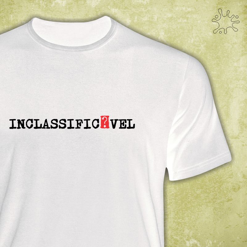 Camiseta Inclassificável (em preto)