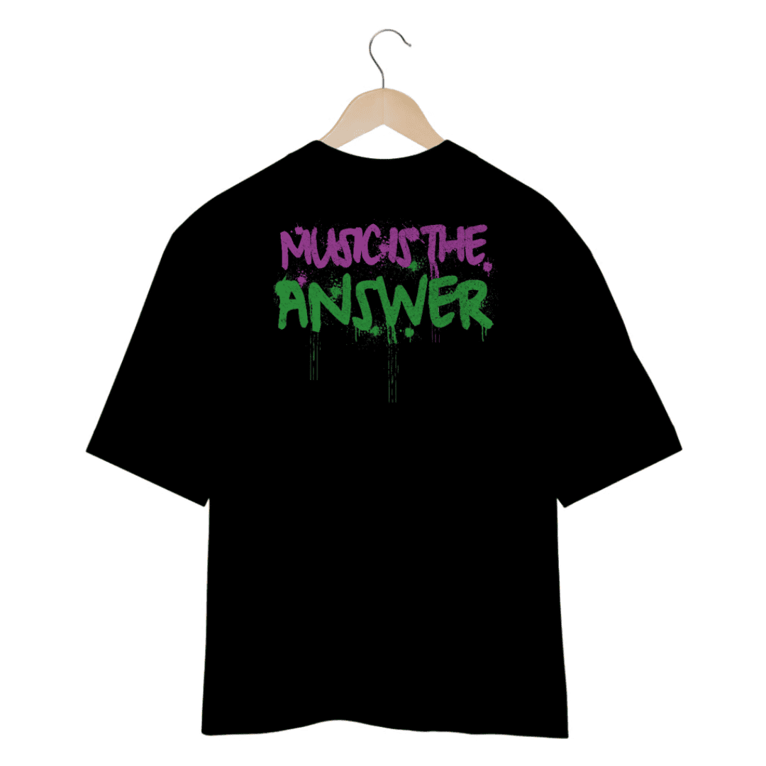 Camiseta Oversized Music is the Answer - Preto