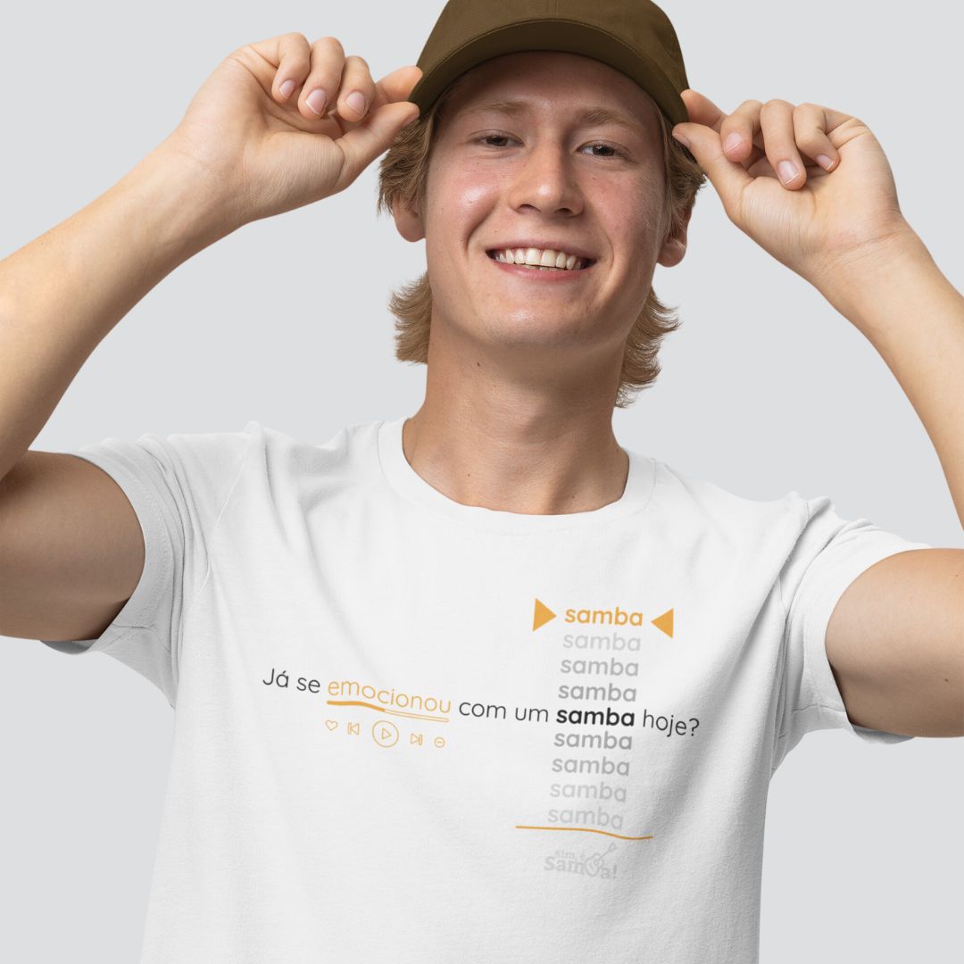 Camiseta Clássica - Já se Emocionou Com Um Samba Hoje? 