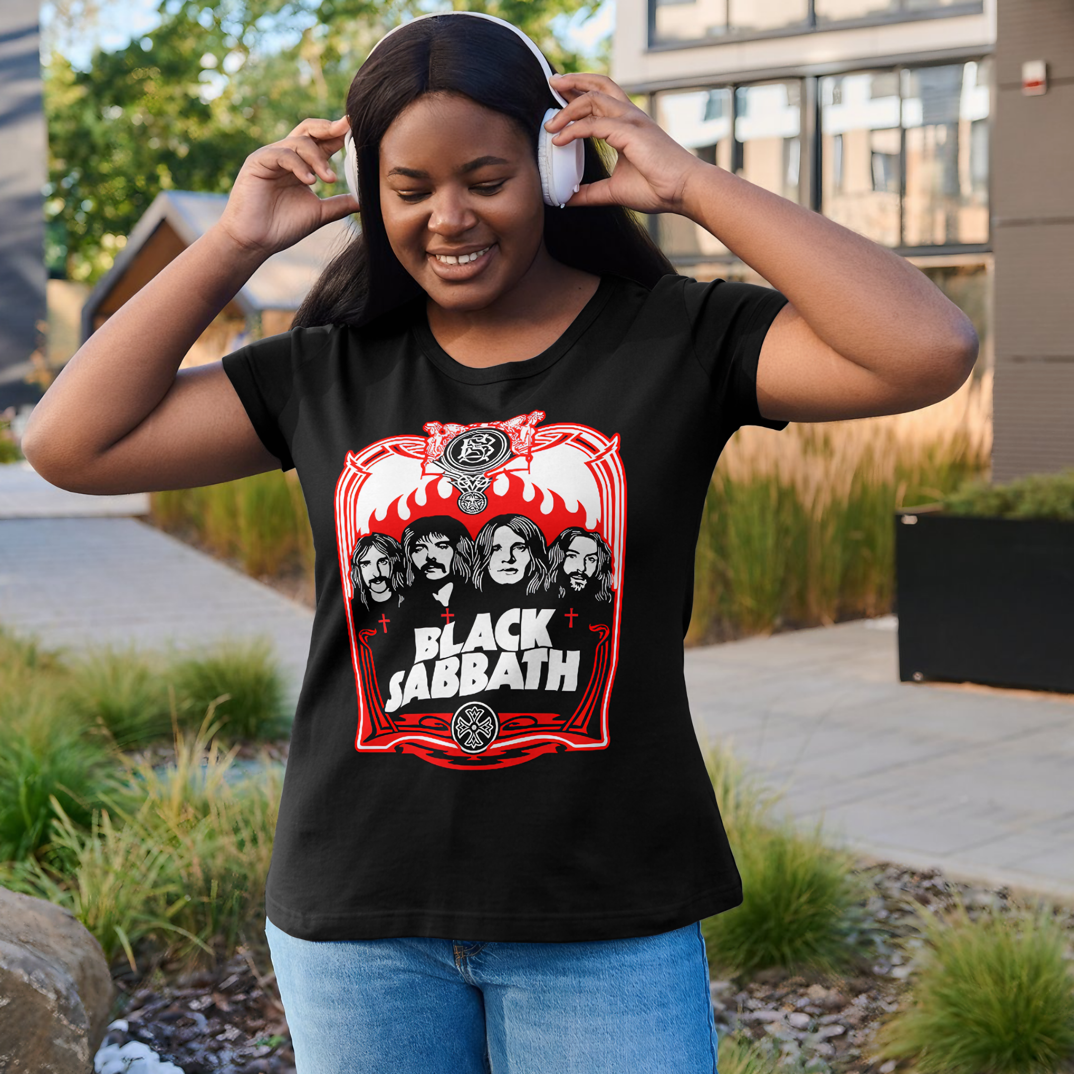 T-shirt Feminino Black Sabbath