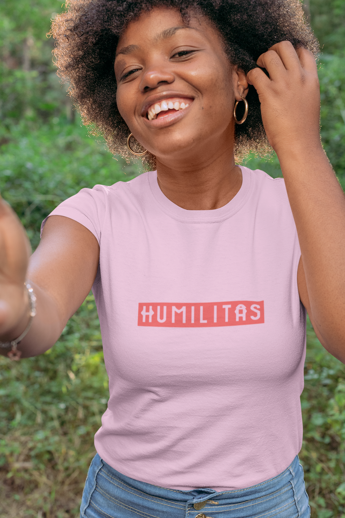 T-Shirt Pima Feminina Baby Long: Coleção Humilitas Cloth Minimal (Modelo 1)