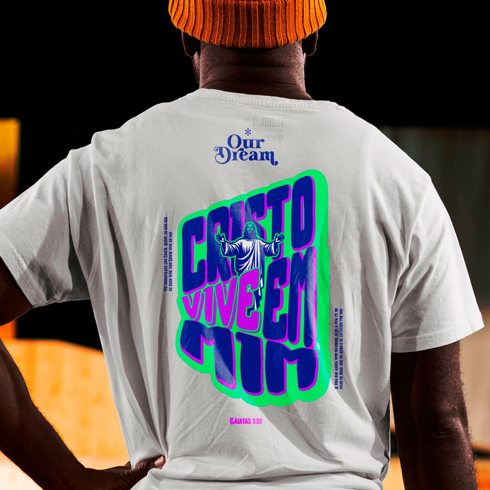 Camiseta Oversized Cristo vive em mim