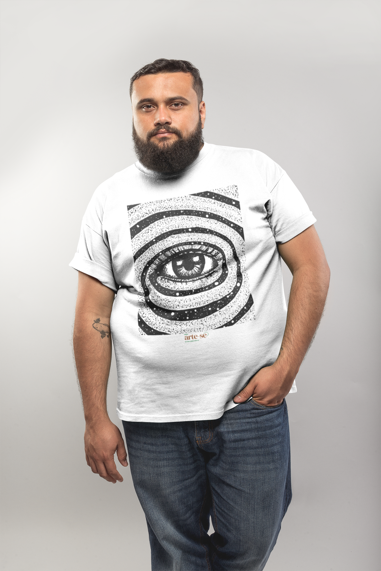 Camiseta Plus Size - O universo em ti