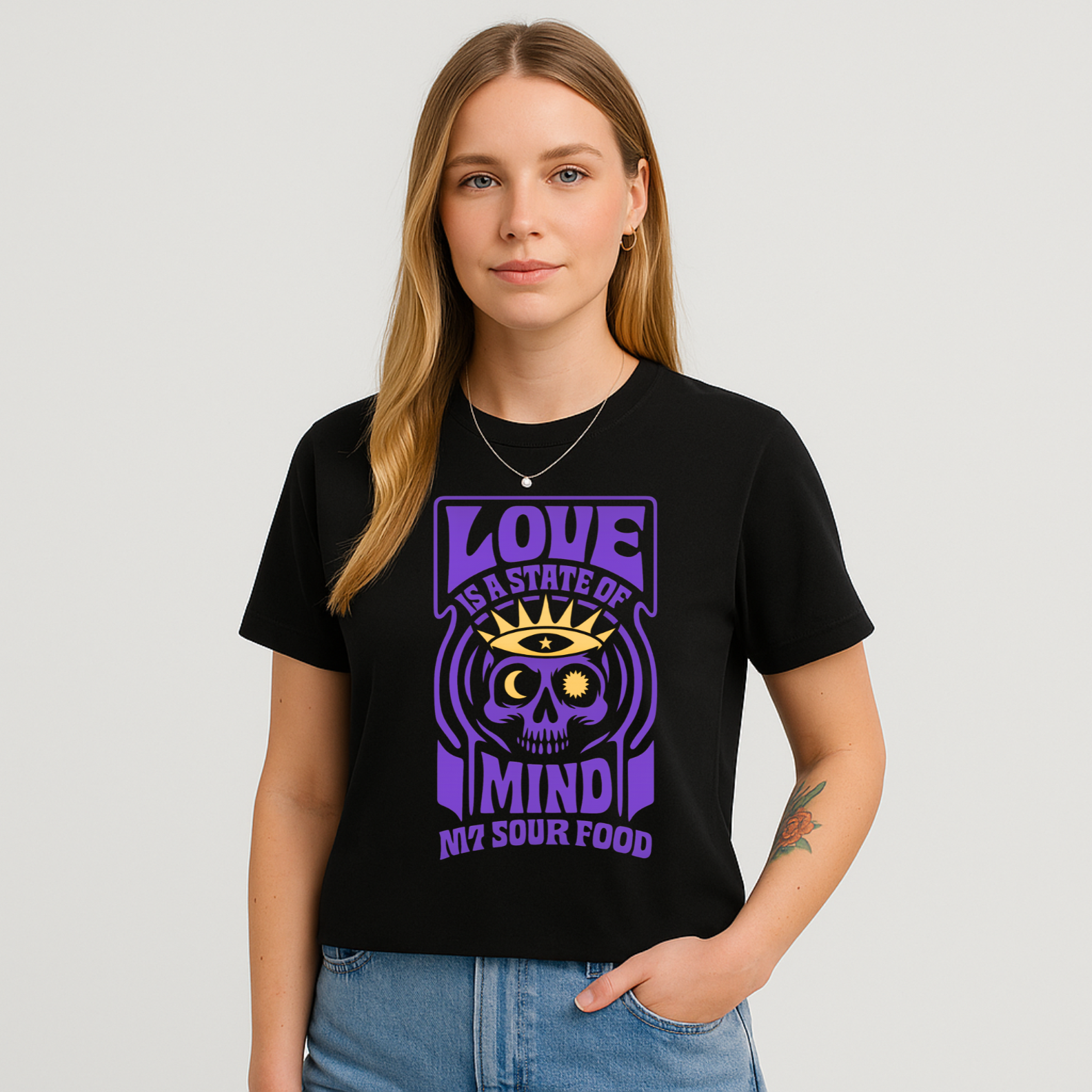 Camiseta Quality Unissex Love is a State of Mind – Arte Psicodélica com Caveira | OxVibe Streetwear
